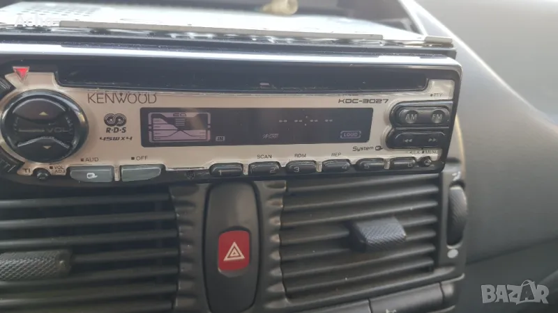 Kenwood Kdc-3027 CD MP3 Radio, снимка 1