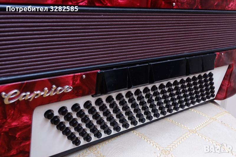 Акордеон Велтмайстер Каприче 120 баса, снимка 1