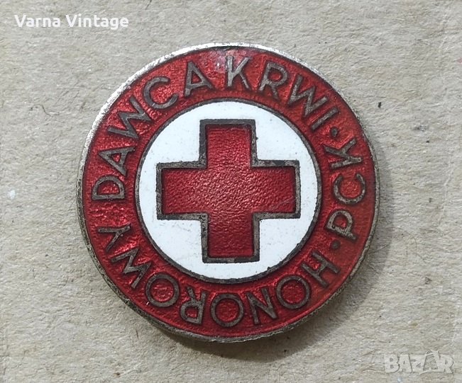 Знак на Червения кръст Полша. 60-те години. емайл. , снимка 1