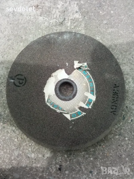 Голям камък(абразивен диск).Размерите са на снимките., снимка 1