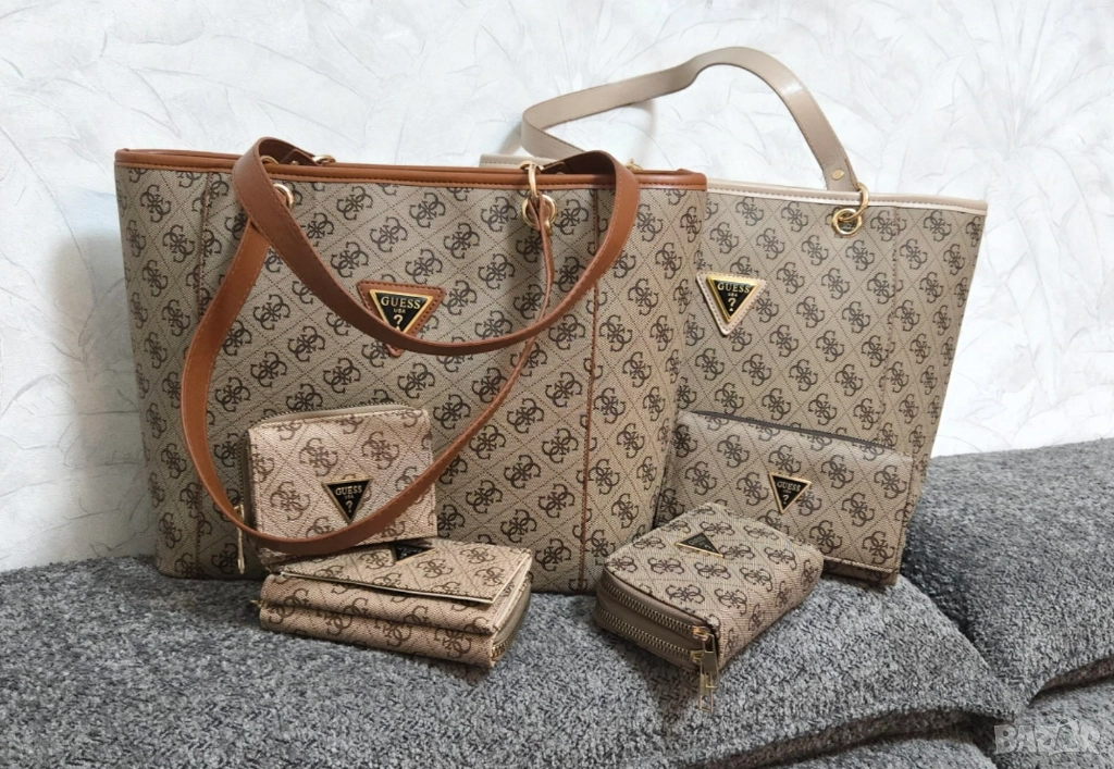Дамски чанти Guess, снимка 1