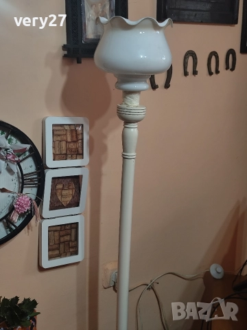 декоративна лампа