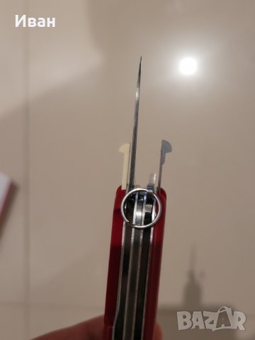 Швейцарско ножче Victorinox Hiker , снимка 6 - Ножове - 40024546