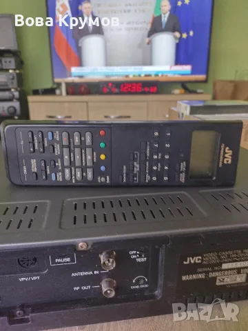 Видео Рекордер JVC HR D 910 EG, снимка 9 - Плейъри, домашно кино, прожектори - 55950058