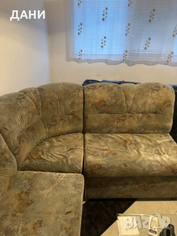 Ъглов диван плюш, с разтегателен механизъм за функция сън, снимка 2 - Дивани и мека мебел - 53475183