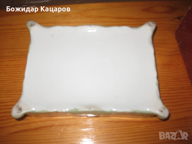Красива порцеланова кутия, за карти или бижута.Цена 25 лева-(9.20 €).Пращам по Еконт., снимка 9 - Антикварни и старинни предмети - 50697586