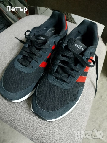 Продавам маратонки Adidas