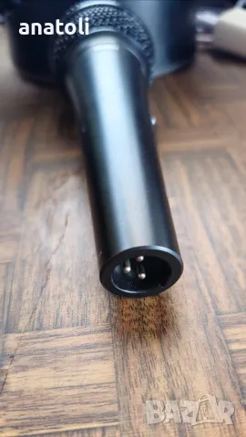 вокални динамични микрофони BEHRINGER Ultravoice XM1800s работи от Германия , снимка 2 - Микрофони - 49460747