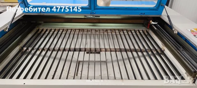 Продавам СО2 лазер, снимка 3 - Други машини и части - 55725100