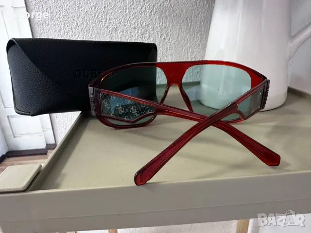 Слънчеви очила Guess, снимка 8 - Слънчеви и диоптрични очила - 50410089
