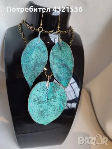 Комплект обеци и колие , снимка 2 - Колиета, медальони, синджири - 48252003