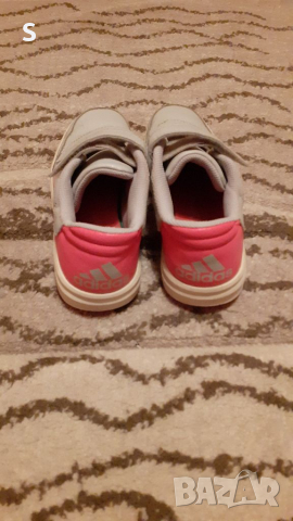 Маратонки Адидас 32н, снимка 3 - Детски маратонки - 36289161