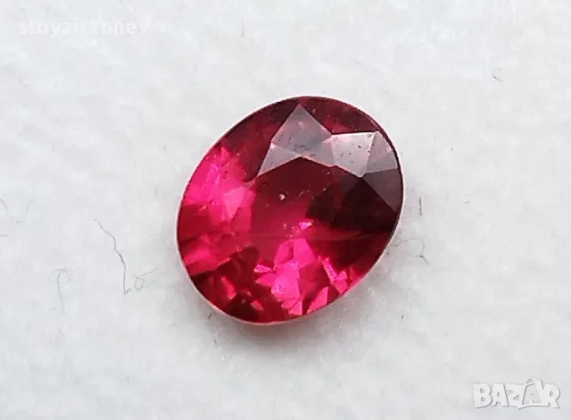 Шеметен естествен рубин с VS чистота - 0.67кт.! Сертифициран! Нов! , снимка 13 - Други - 47232461