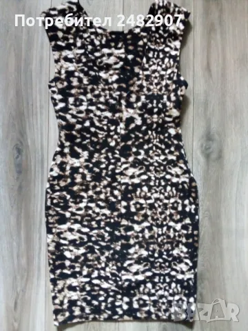 Ефектна дамска рокля Н&М, снимка 5 - Рокли - 48963859