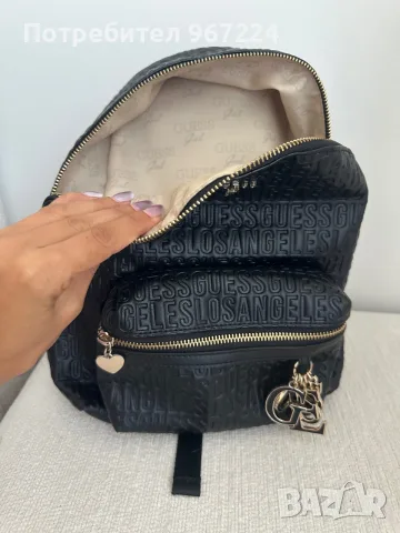 Оригинална раница  Guess, снимка 3 - Раници - 55903736