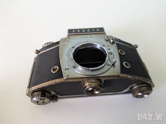 Рядък ретро лентов SLR фотоапарат Exakta VAREX IIb 35mm - тяло, снимка 4 - Фотоапарати - 53746697