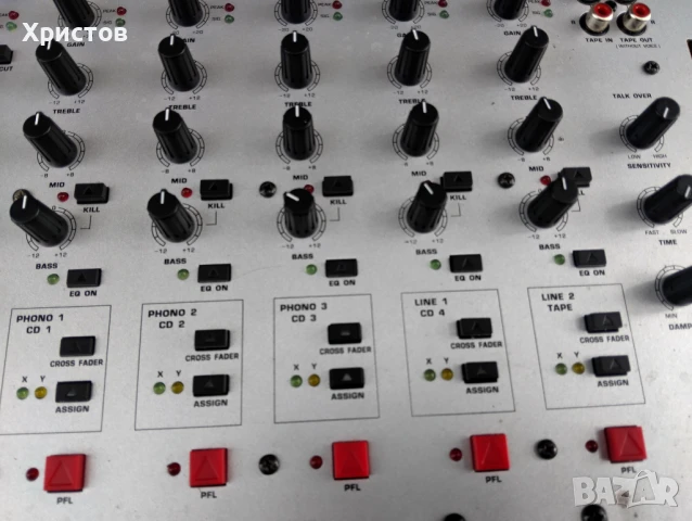 DJ Миксер BEHRINGER, снимка 4 - Ресийвъри, усилватели, смесителни пултове - 50476702