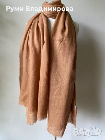 Бежов шал от 100 % кашмир, 2 броя, снимка 8 - Шалове - 52704853