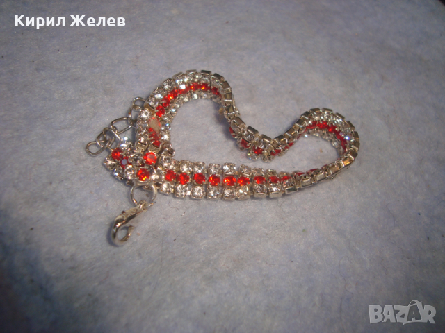 КРАСИВА ПОСРЕБРЕНА ИНКРУСТИРАНА с ФАСЕТИРАНИ ЦВЕТНИ КРИСТАЛИ АРТ ДЕКО СТИЛ ГРИВНА 26126, снимка 5 - Гривни - 36363101