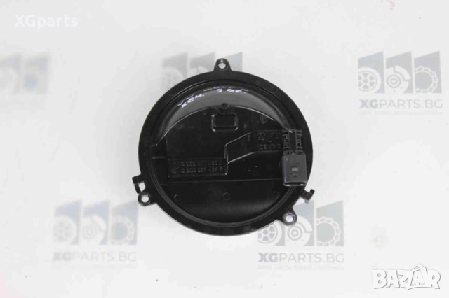 Дръжка заден капак външна за Volkswagen Golf 5 (2003-2009) hatchback, снимка 2 - Части - 52659201