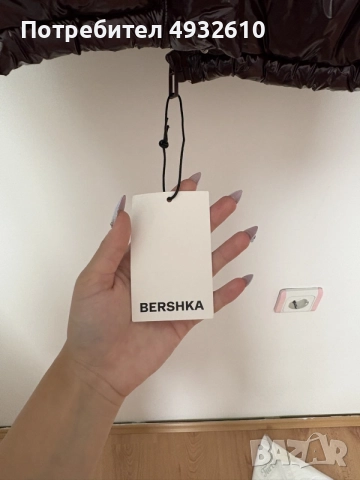 Якето е цвета бурдо и не е носено. Марката на якето е Bershka., снимка 2 - Якета - 55845979