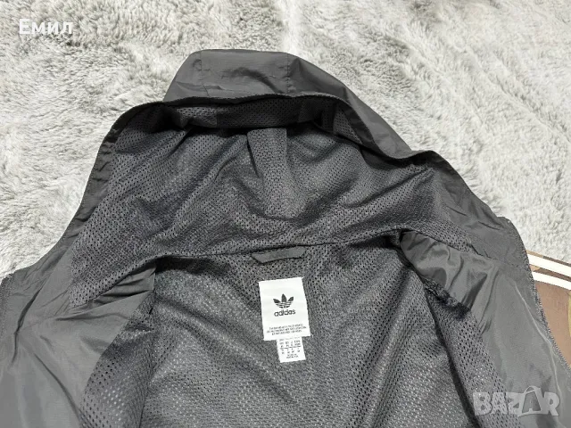 Мъжко яке Adidas Windbreaker Jacket, Размер М, снимка 5 - Якета - 47827373