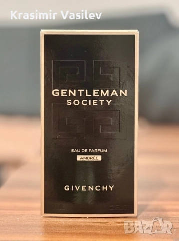 Givenchy society ambree 