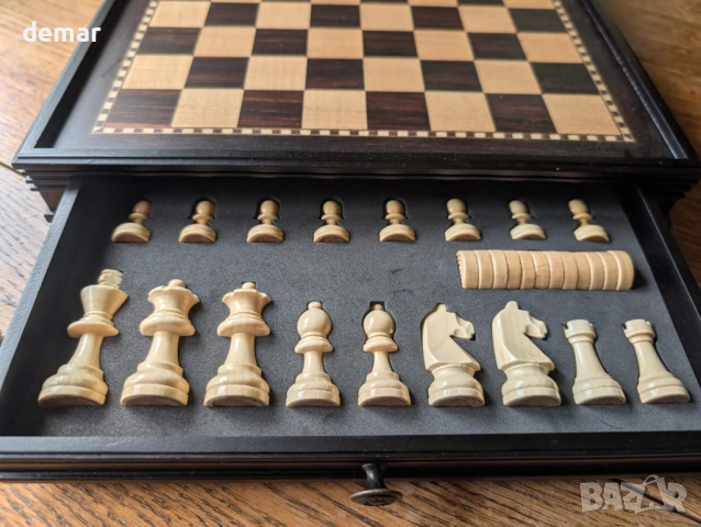 Дървен шахматен комплект магнитен – 2 в 1 шахматна дъска 32 см, 34 фигури Staunton, снимка 10 - Шах и табла - 53827022