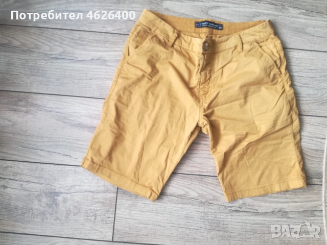 Продавам бежово-кафеникави къси дънки