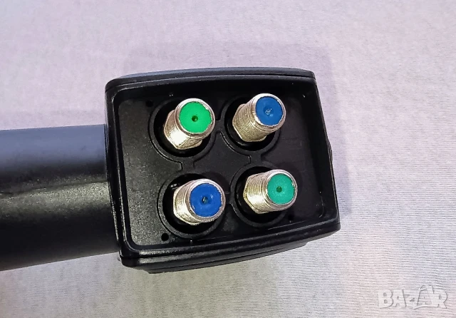 Четворен офсетов конвертор Vector PXQ-40 Universal Quad, снимка 2 - Приемници и антени - 51148178