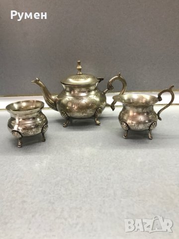 Посребрен сервиз