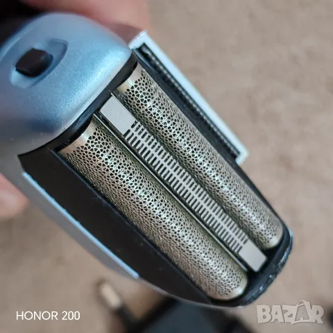 Акумулаторна самобръсначка BRAUN seria 3 330. , снимка 7 - Електрически самобръсначки - 56288993
