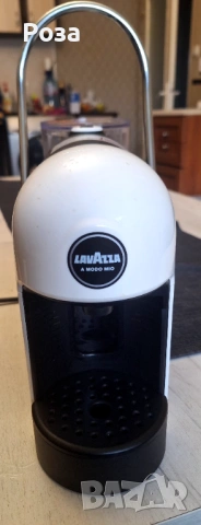 Кафе машина LAVAZZA A MODO MIO, използвана, капсули, снимка 7 - Кафемашини - 53491092