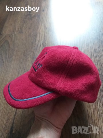 gaastra - страхотна поларена шапка КАТО НОВА С, снимка 3 - Шапки - 44263314