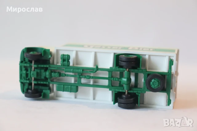 PRALINE 1:87 H0 MERCEDES ФУРГОН КАМИОН МОДЕЛ, снимка 6 - Колекции - 50496427