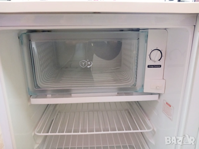 Хладилник с вътрешна камера  LG, снимка 5 - Хладилници - 53603899