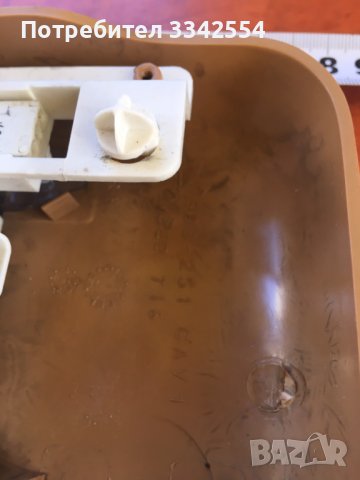 ПЛАСТМАСОВ КАПАК КОРА ОТ КУПЕ НА ДЖИП ГРАНД ЧЕРОКИ 4 ЛИТРОВ ПЛАФОН ОСВЕТЛЕНИЕ, снимка 4 - Части - 38677832