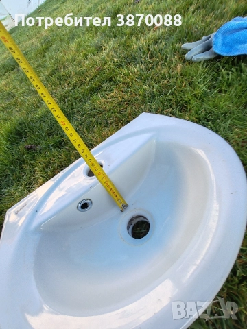Порцеланова мивка за баня.