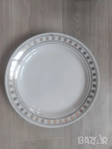 КРЪГЛА ПОРЦЕЛАНОВА ЧИНИЯ-ПЛАТО, снимка 3 - Чинии - 49131764