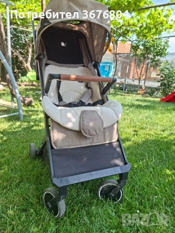 Детска количка в много добро състояние !