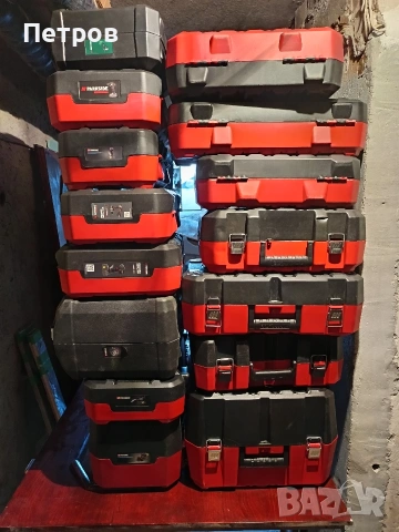 нови празни куфари 