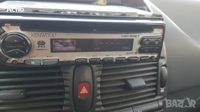 Kenwood Kdc-3027 CD MP3 Radio, снимка 1