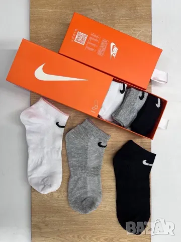 чорапи в кутия nike