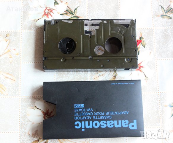 Panasonic VW-TCA7E Cassette Adaptor S-VHS-C, VHS-C, снимка 2 - Камери - 36078135
