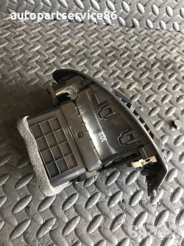 въздуховод преден десен за KIA Carnival 2.9 CRDi (2006–2010) 4D974-50800, снимка 2 - Части - 53174907