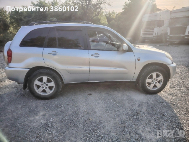Toyota RAV 4 2.0 D4D, снимка 5 - Автомобили и джипове - 52246449
