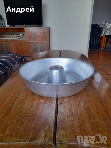 Стара алуминиева форма за кекс #10