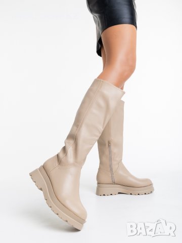 ЗИМНА РАЗПРОДАЖБА! Дамски модни ботуши в бежов цвят на платфотма олекотен модел