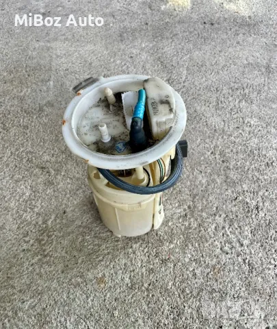 Горивна помпа бензин Фолксваген Голф 5 VW Golf