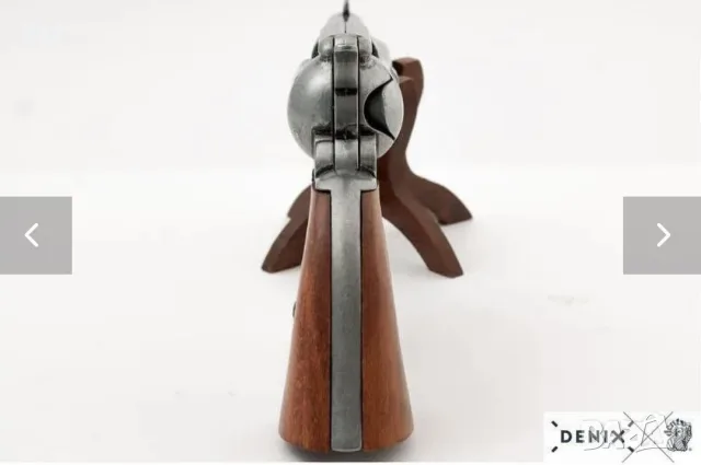 Револвер Peacemaker, калибър .45, 4.75", САЩ 1873 год., Denix, 1186/G, снимка 6 - Антикварни и старинни предмети - 56166493
